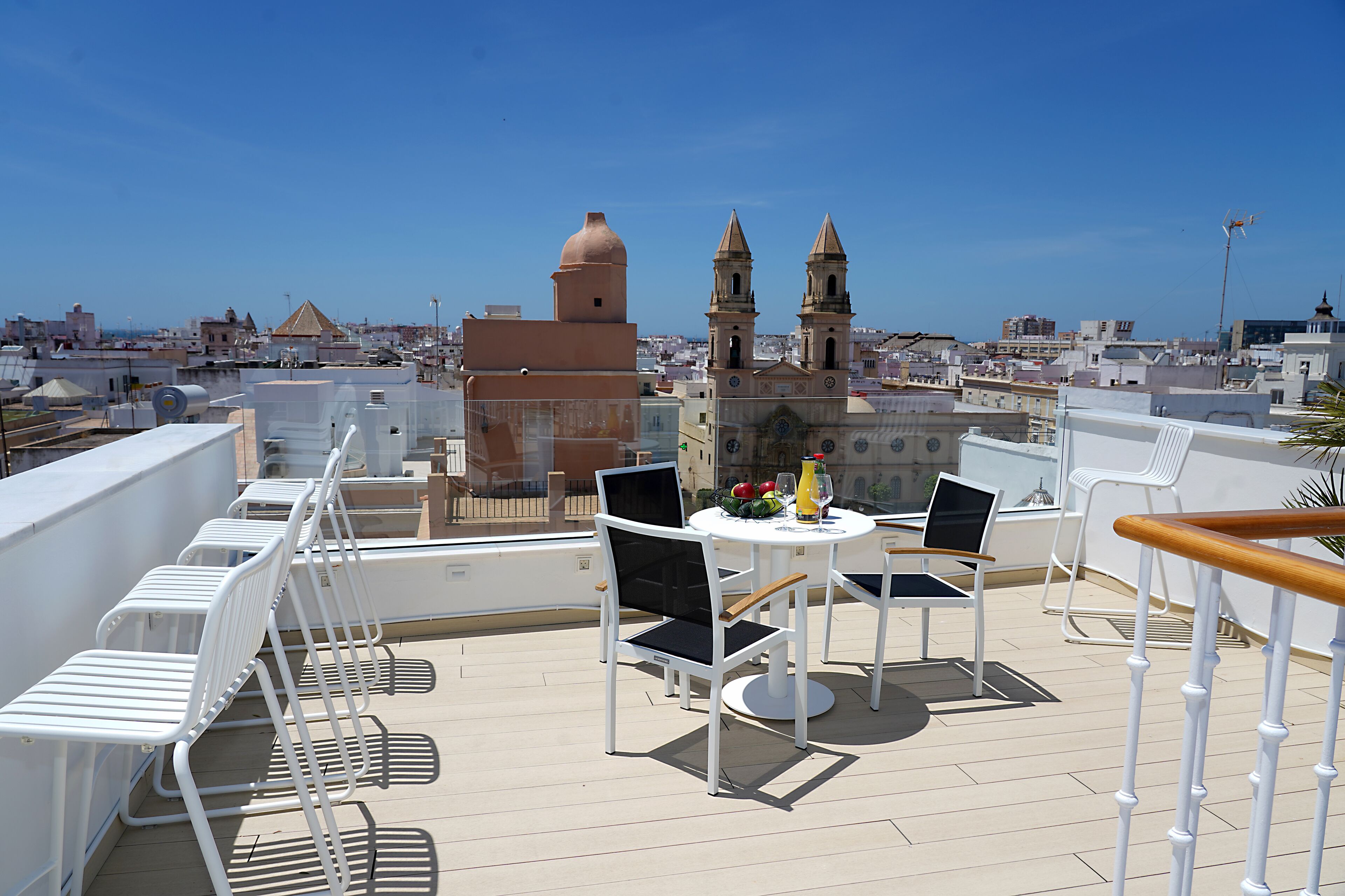 Plaza Mina Suites