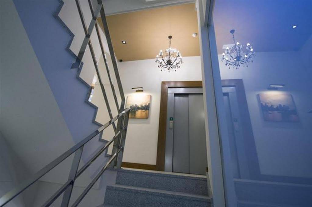 Ferreira Hostal
