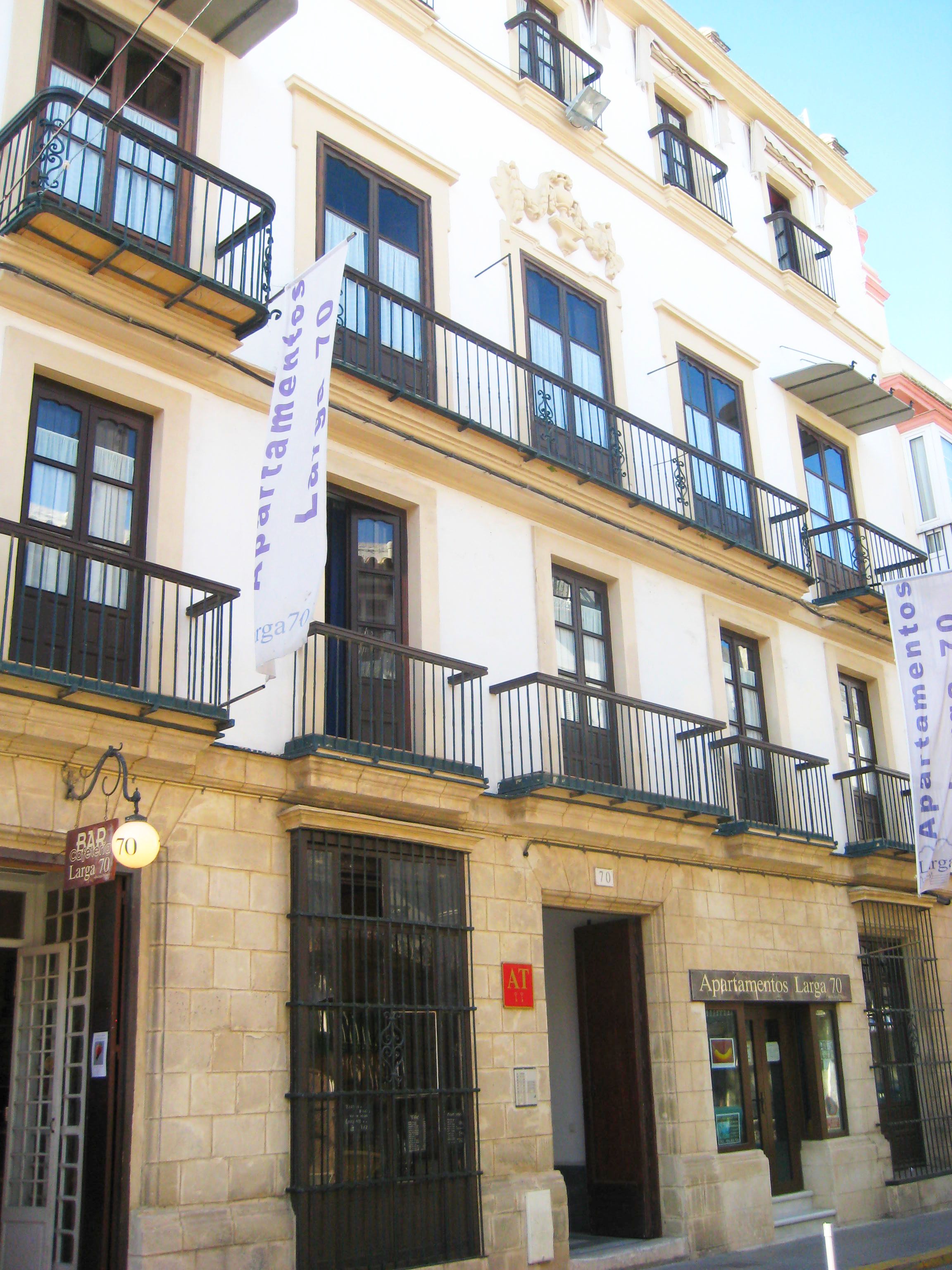 Apartamentos Larga 70