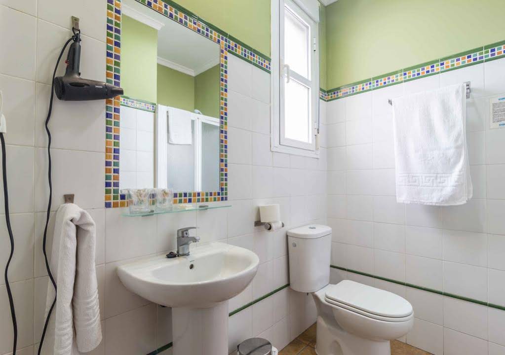 Hostal Costa Luz