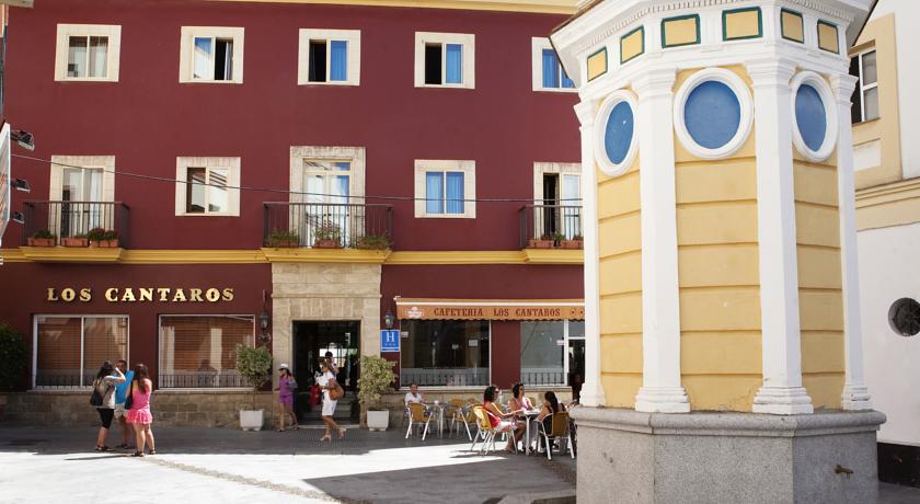 Hotel Los Cantaros