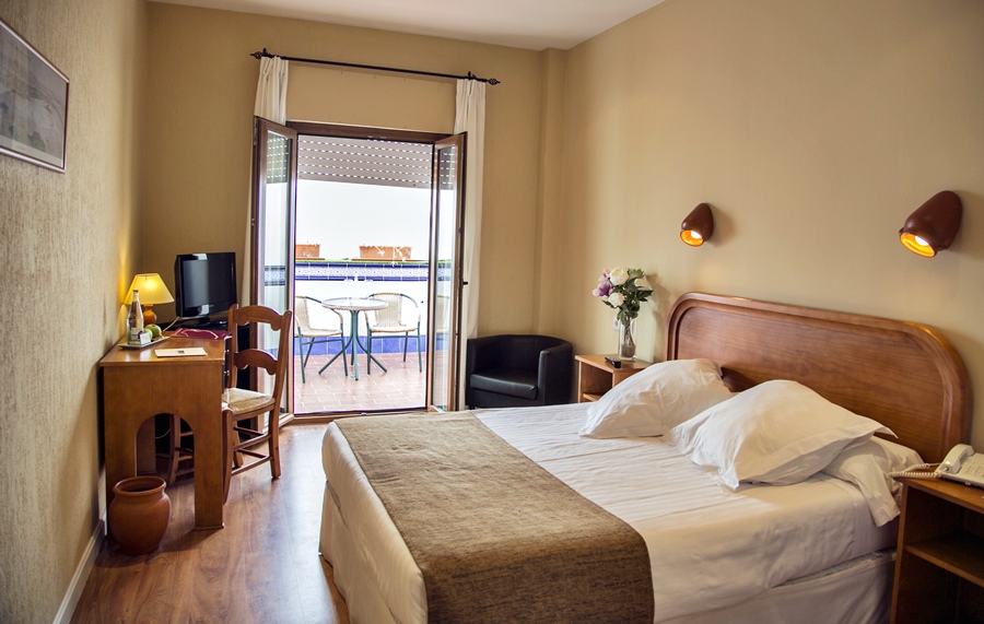 Hotel Los Cantaros