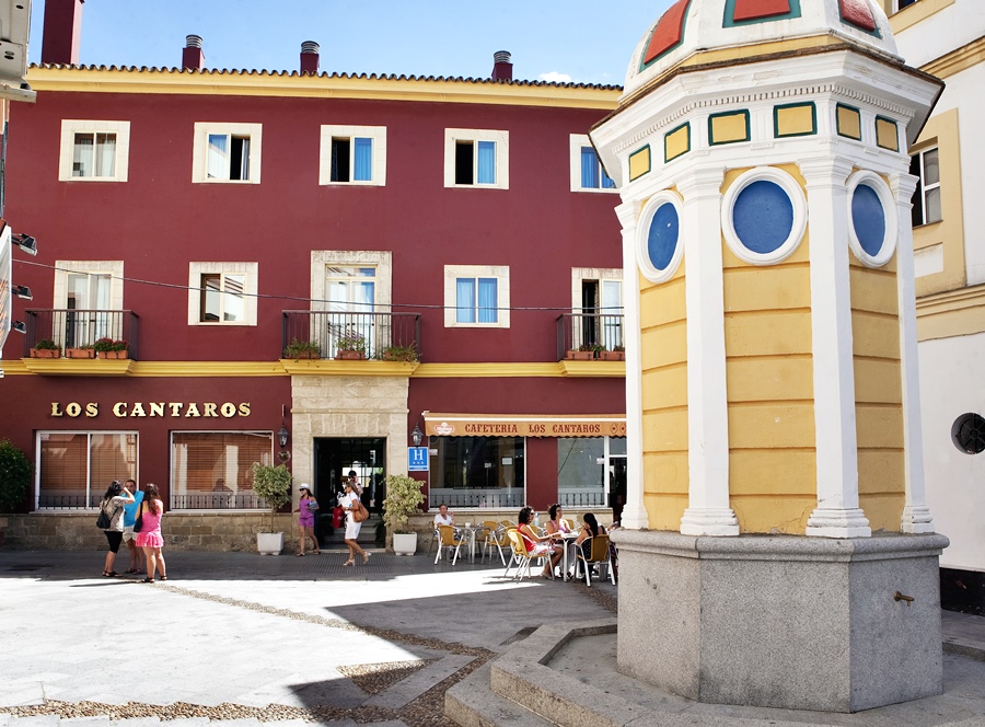 Hotel Los Cantaros