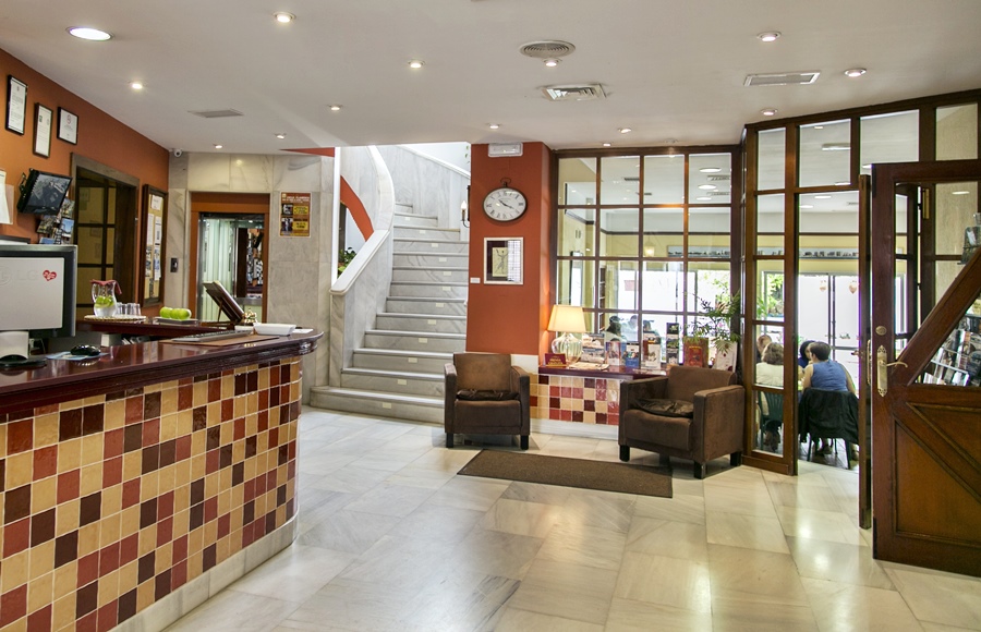 Hotel Los Cantaros