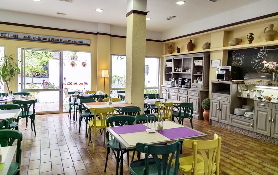 Hotel Los Cantaros