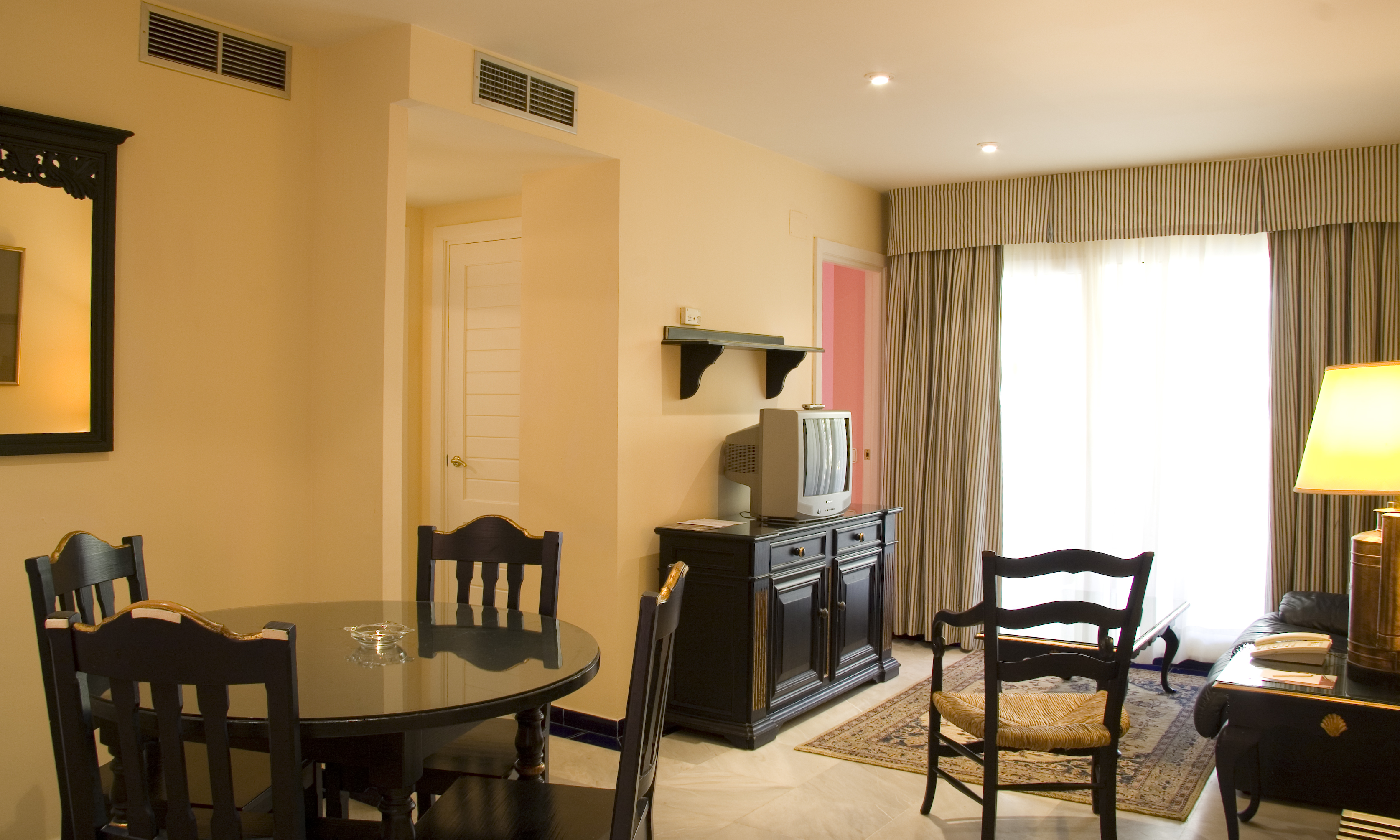 Soho Boutique Vistahermosa Apartamentos