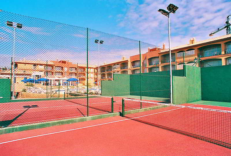 Apartamentos Leo Islamar