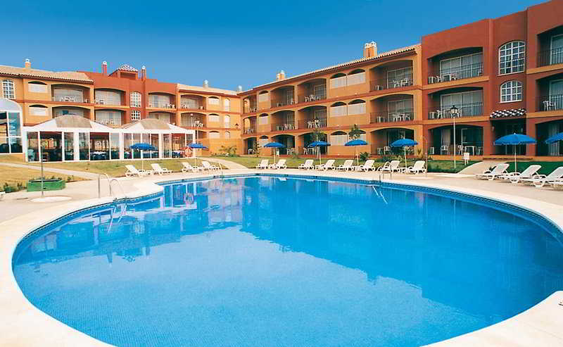 Apartamentos Leo Islamar