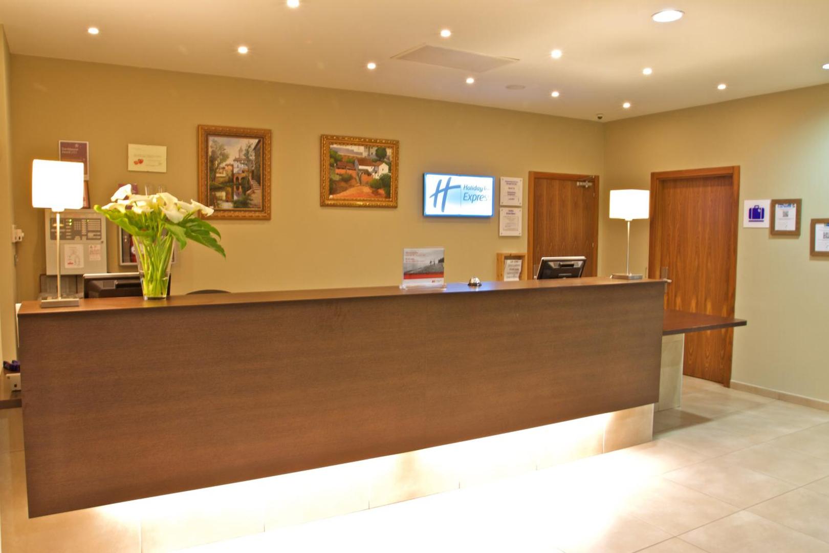 Holiday Inn Express Campo de Gibraltar - Barrios