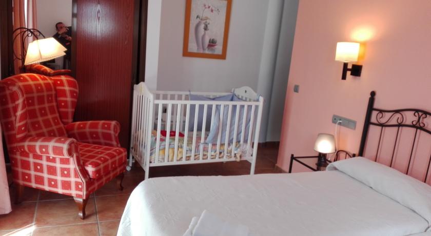 Hostal Restaurante Macavi