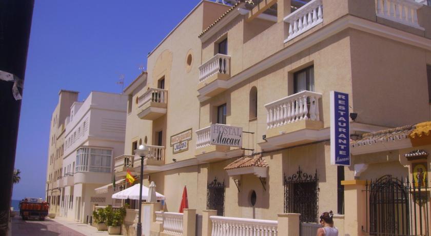 Hostal Restaurante Macavi