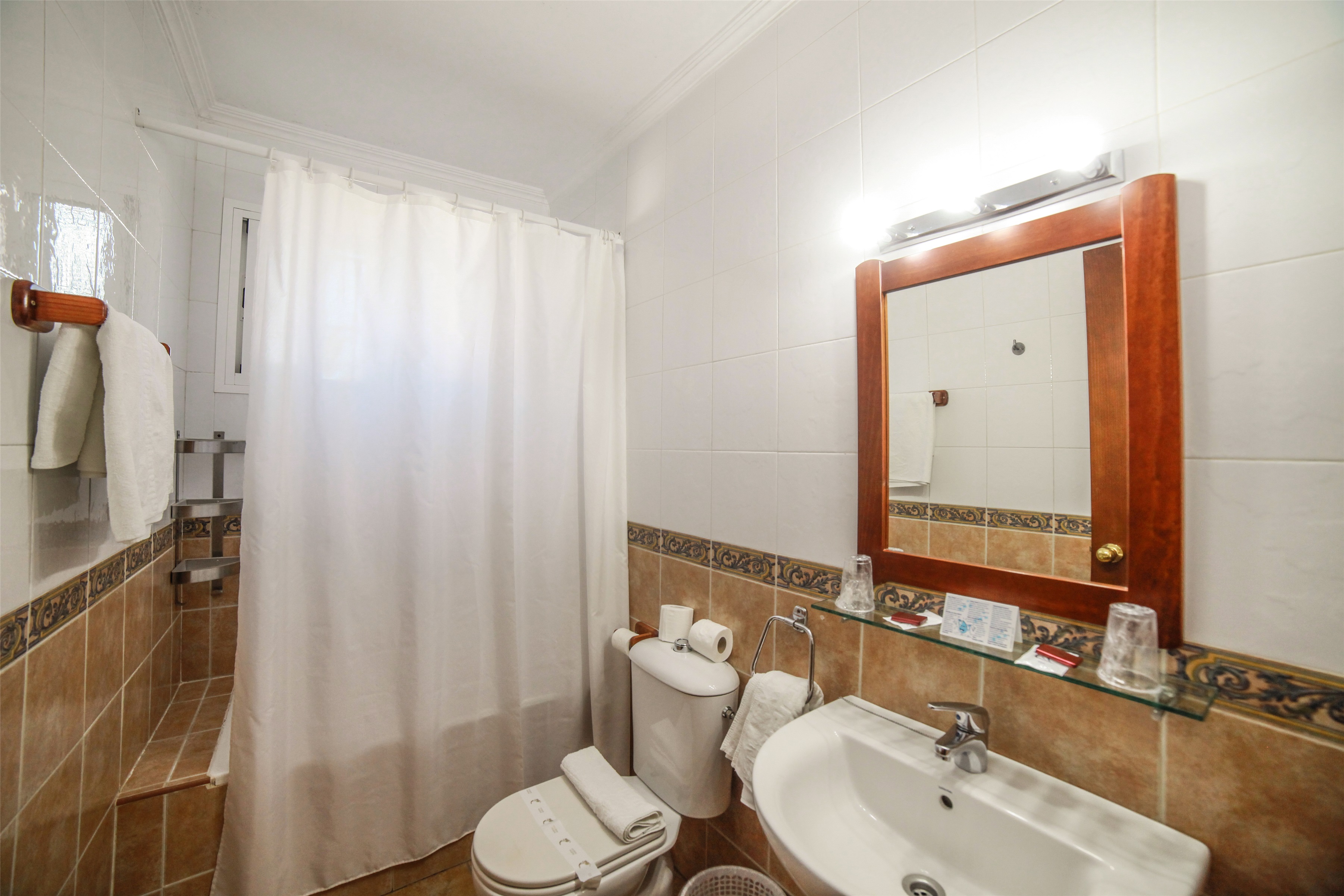 El Levante Hostal