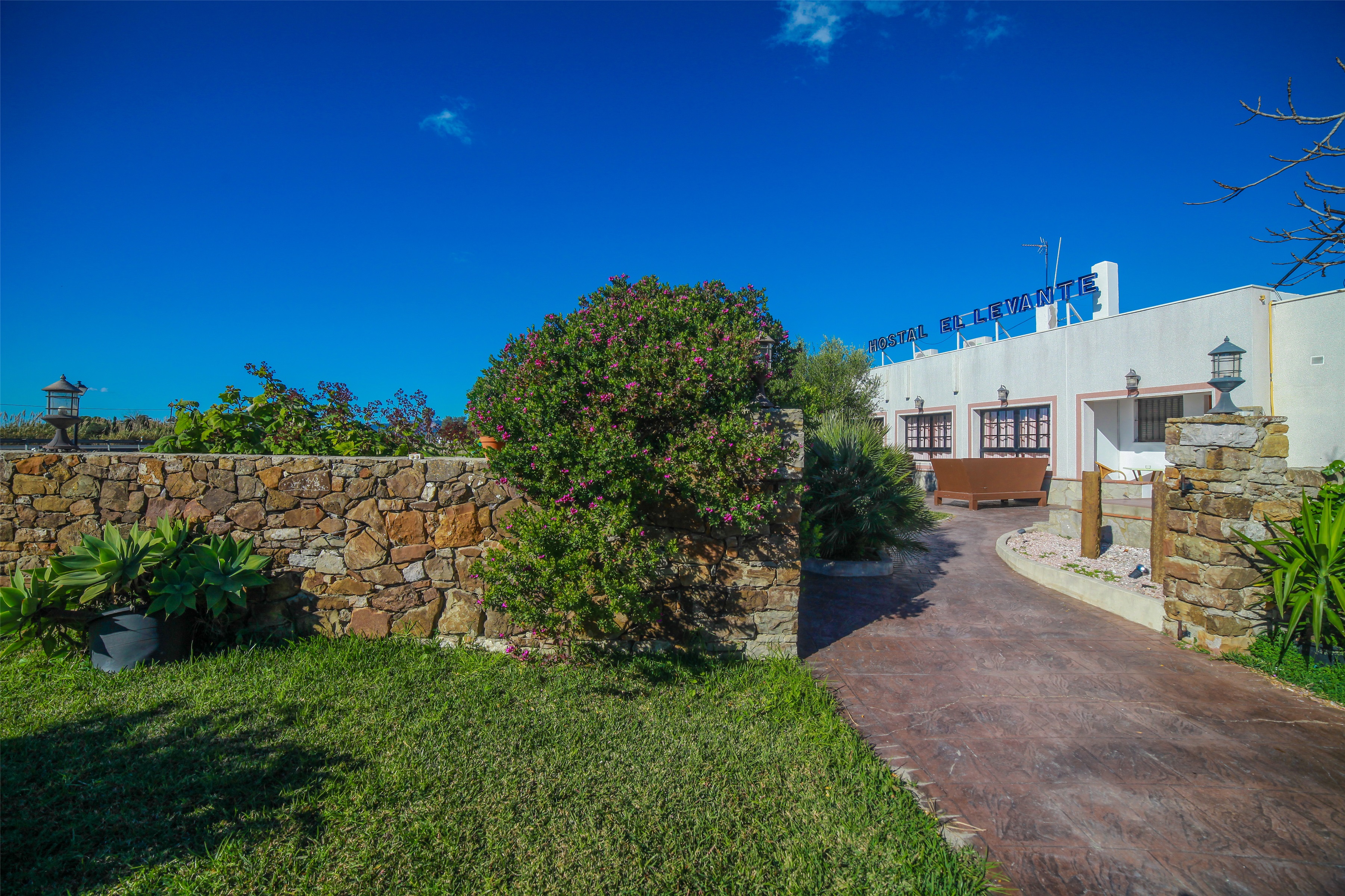 El Levante Hostal