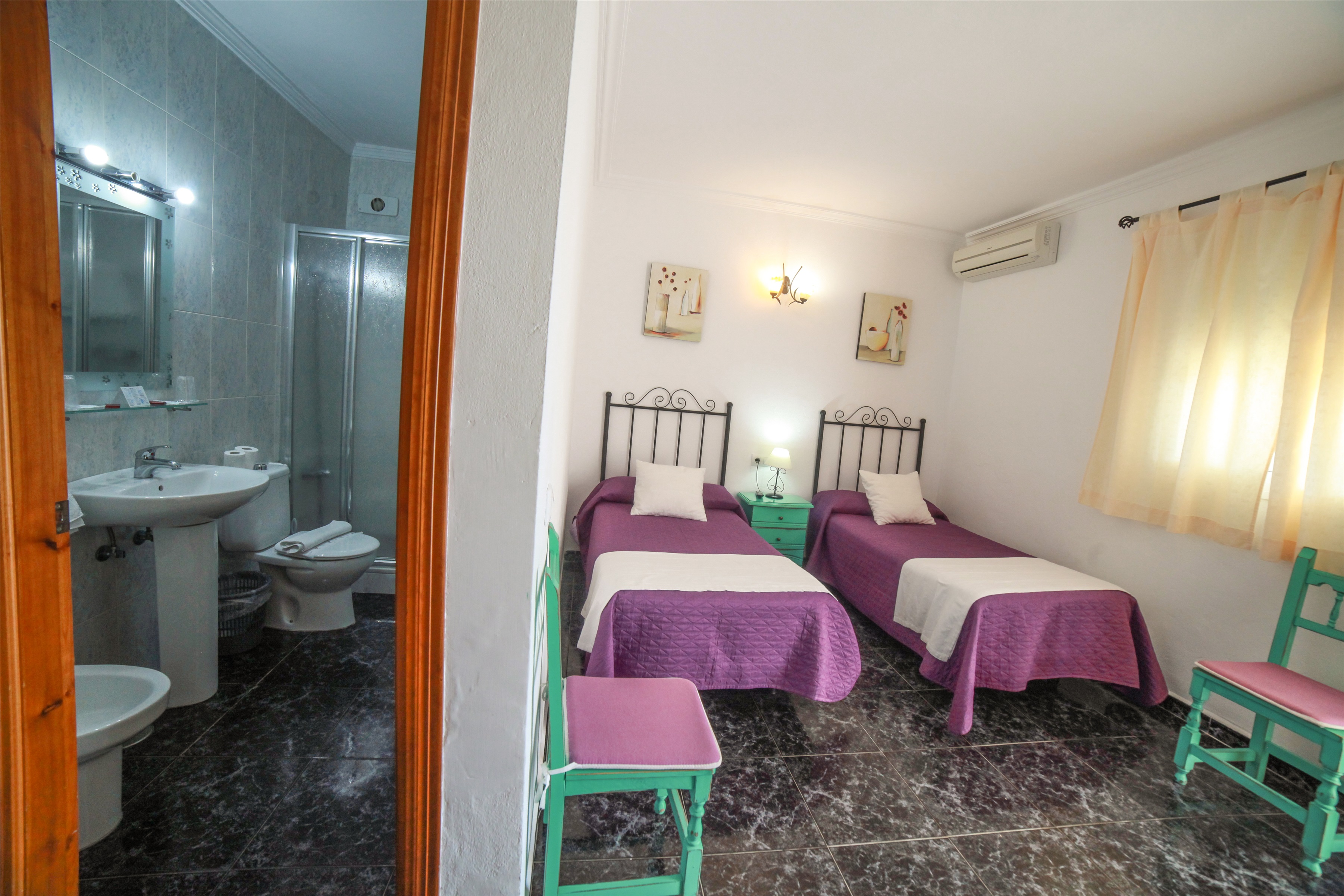El Levante Hostal
