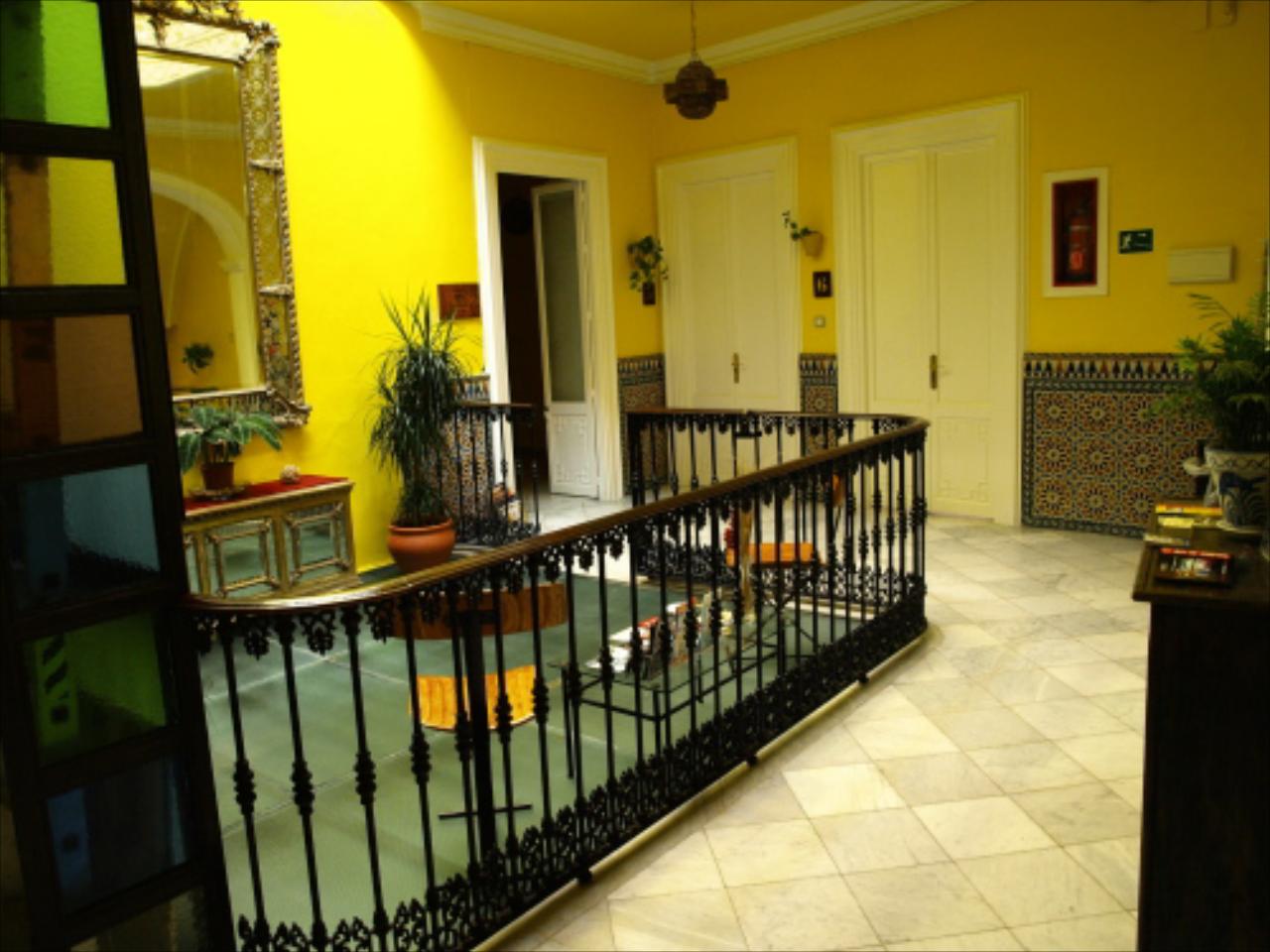 La Casa Amarilla