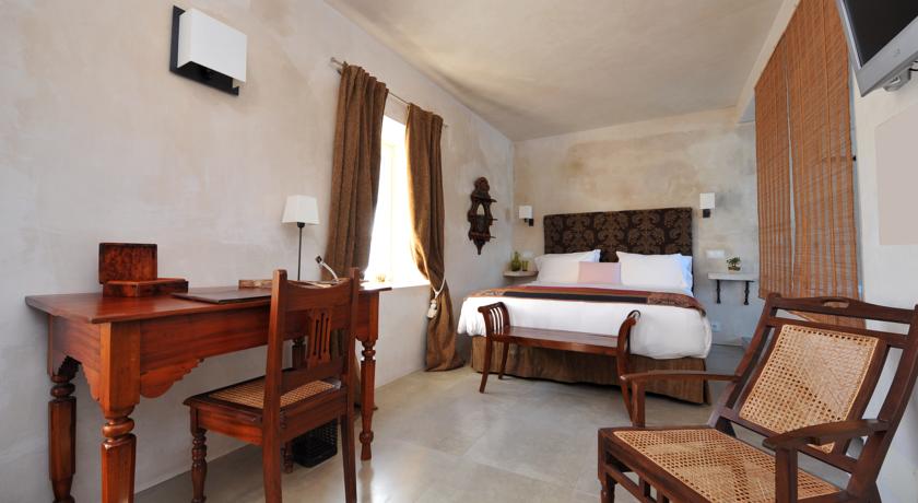 Hotel V...