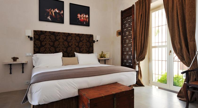 Hotel V...