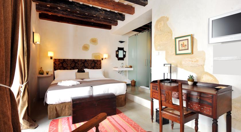 Hotel V...