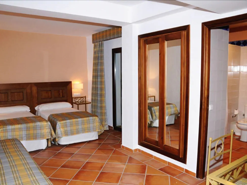 Hotel Doña Lola Zahara