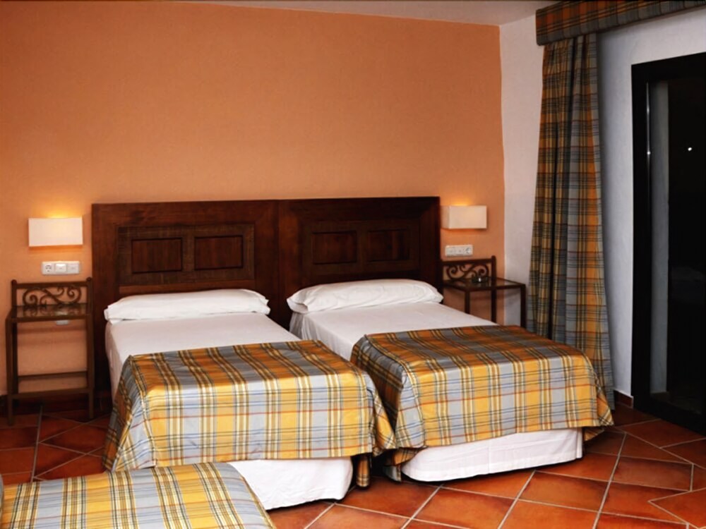 Hotel Doña Lola Zahara