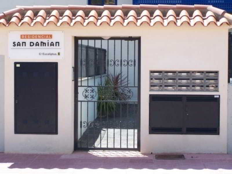 Apartamentos Cargador Beach 3000