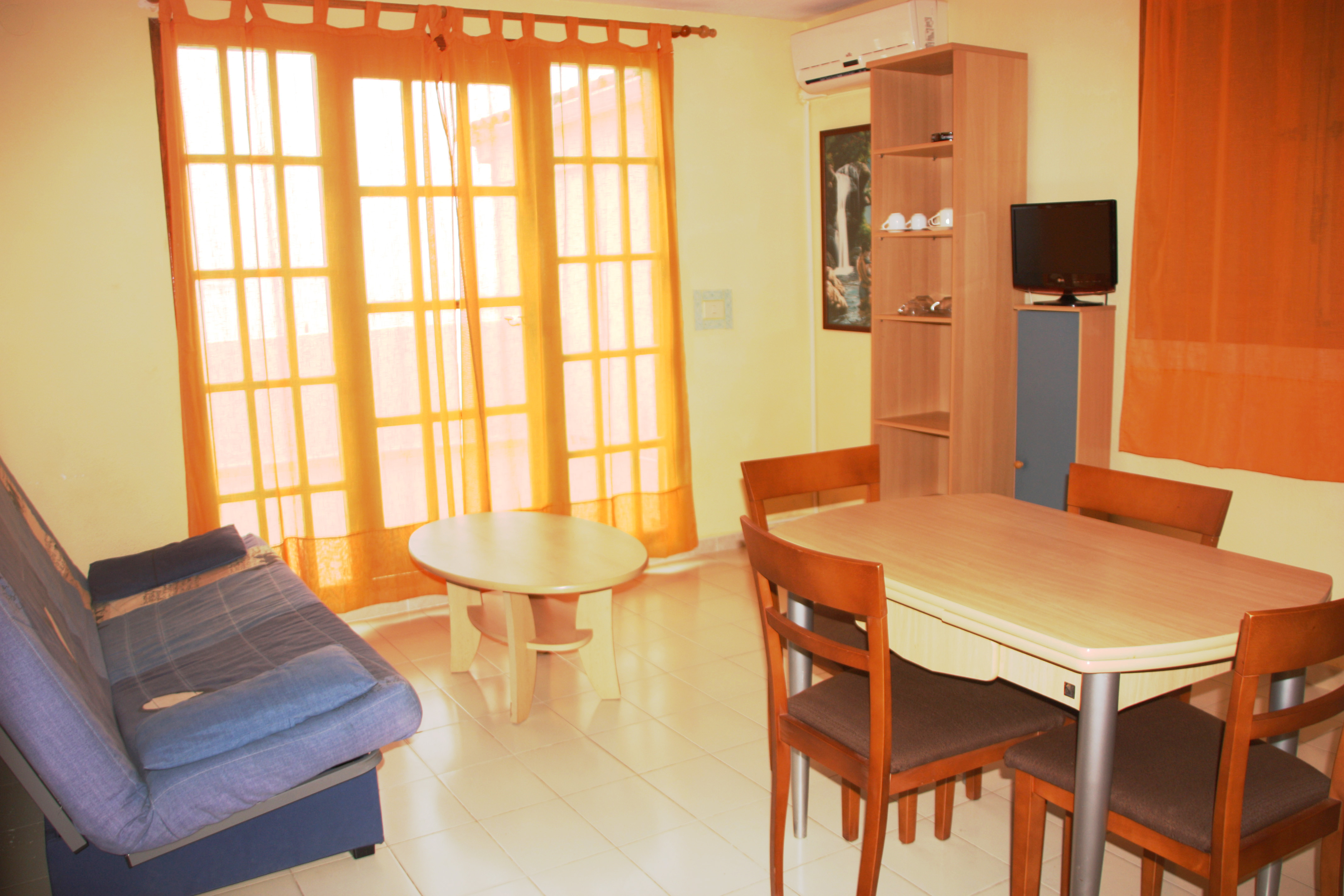 Apartamentos Habitat Playa Romana 3000