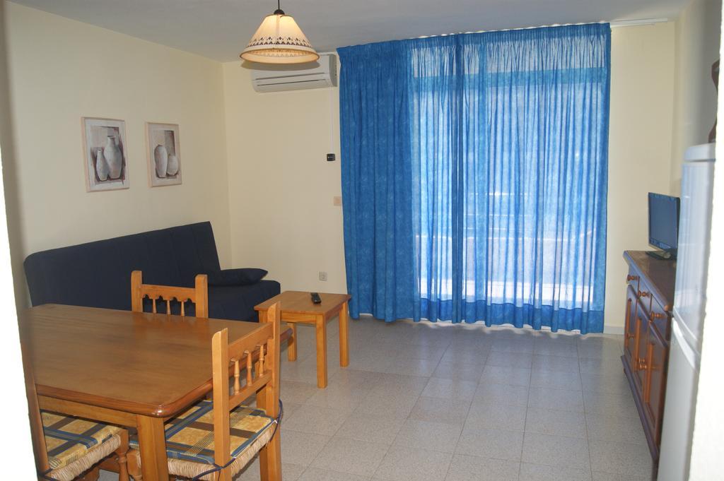 Apartamentos Sol y Mar 3000