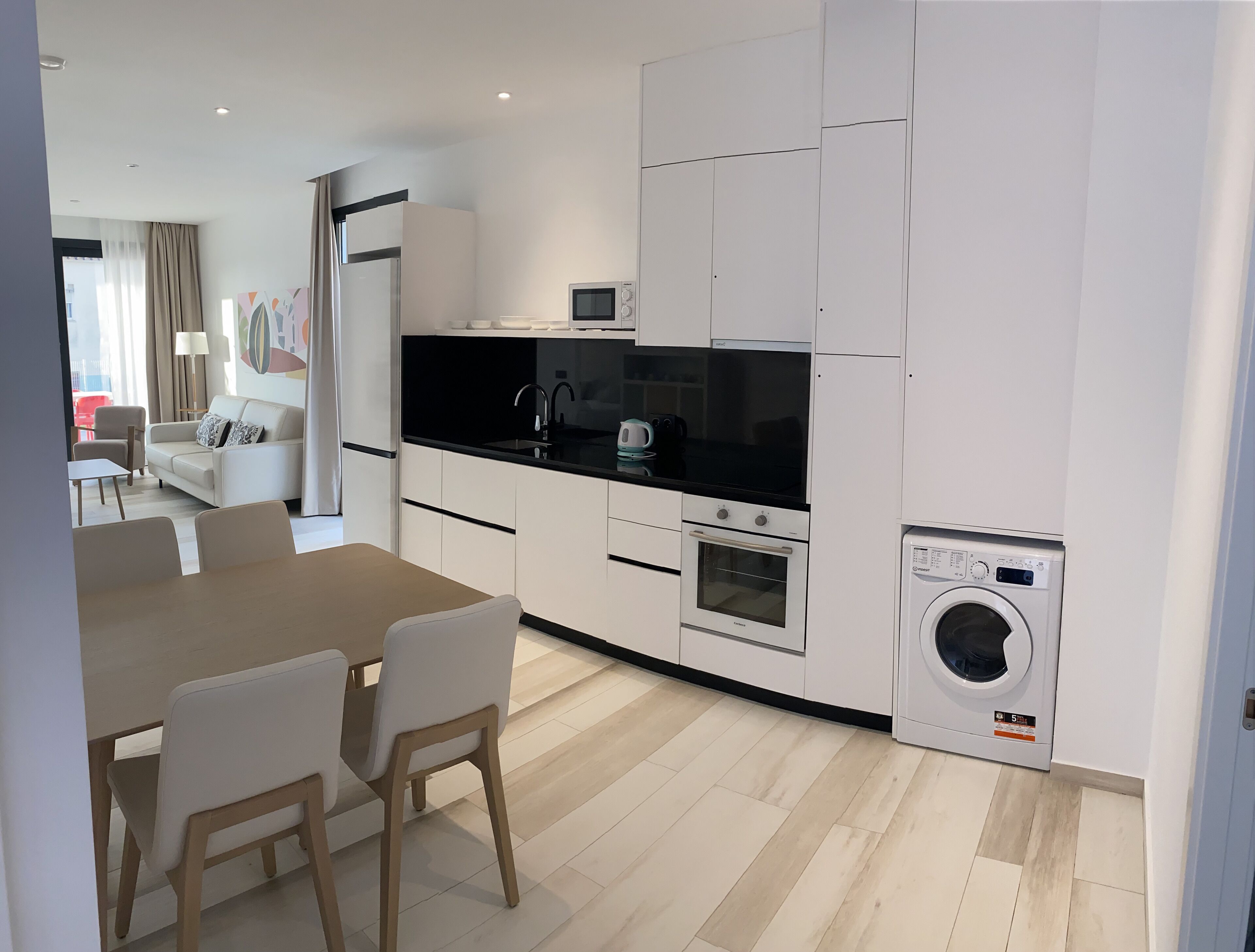 Azahar Beach Apartments