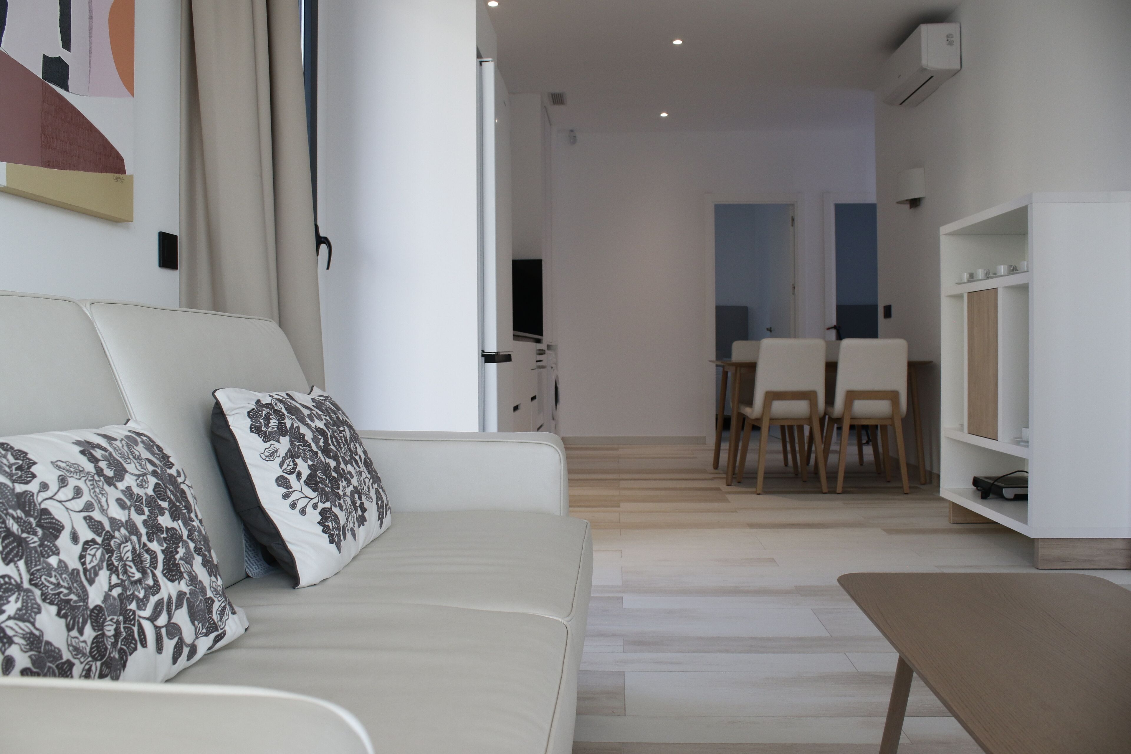 Azahar Beach Apartments
