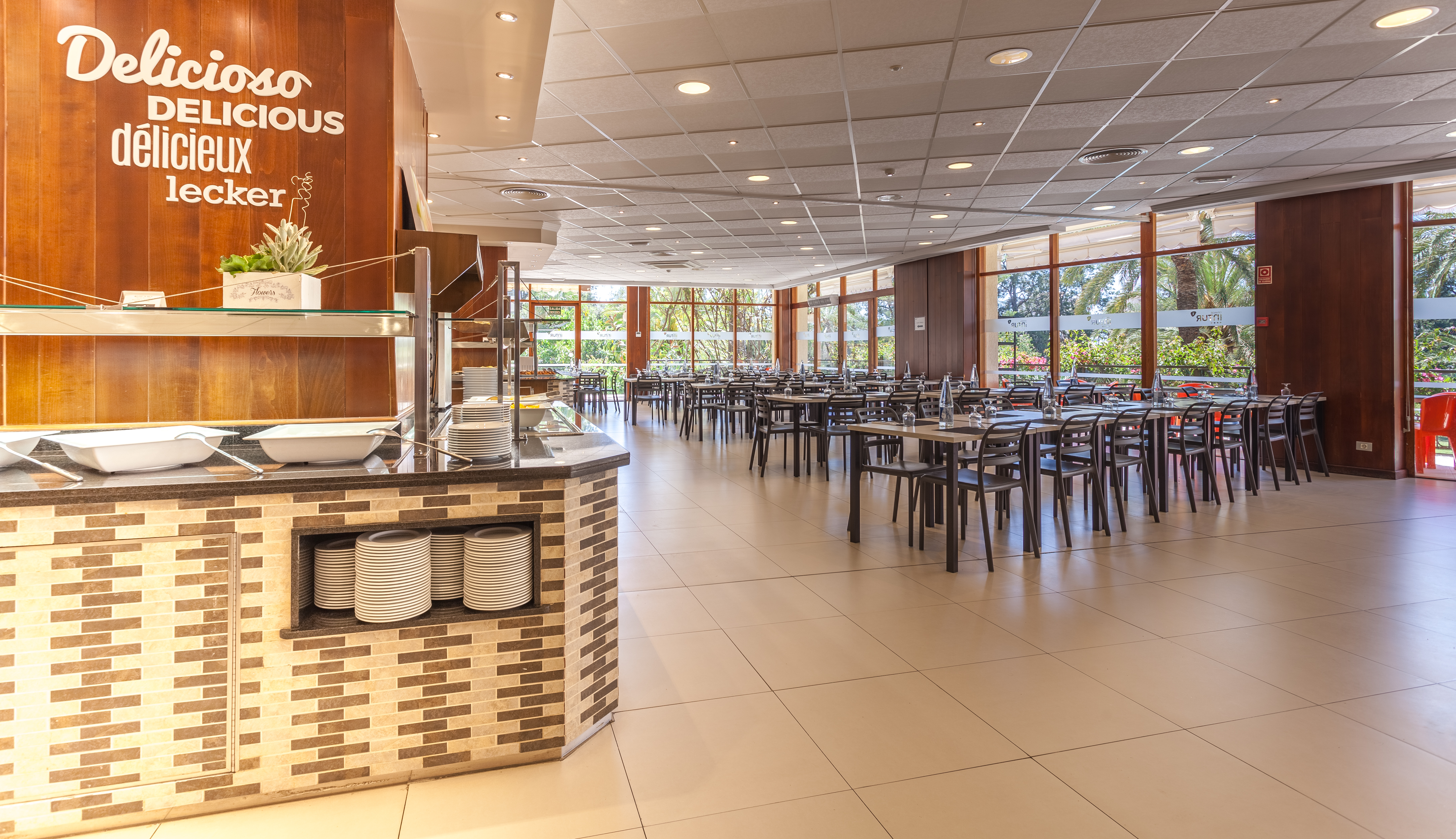 Hotel Intelier Orange