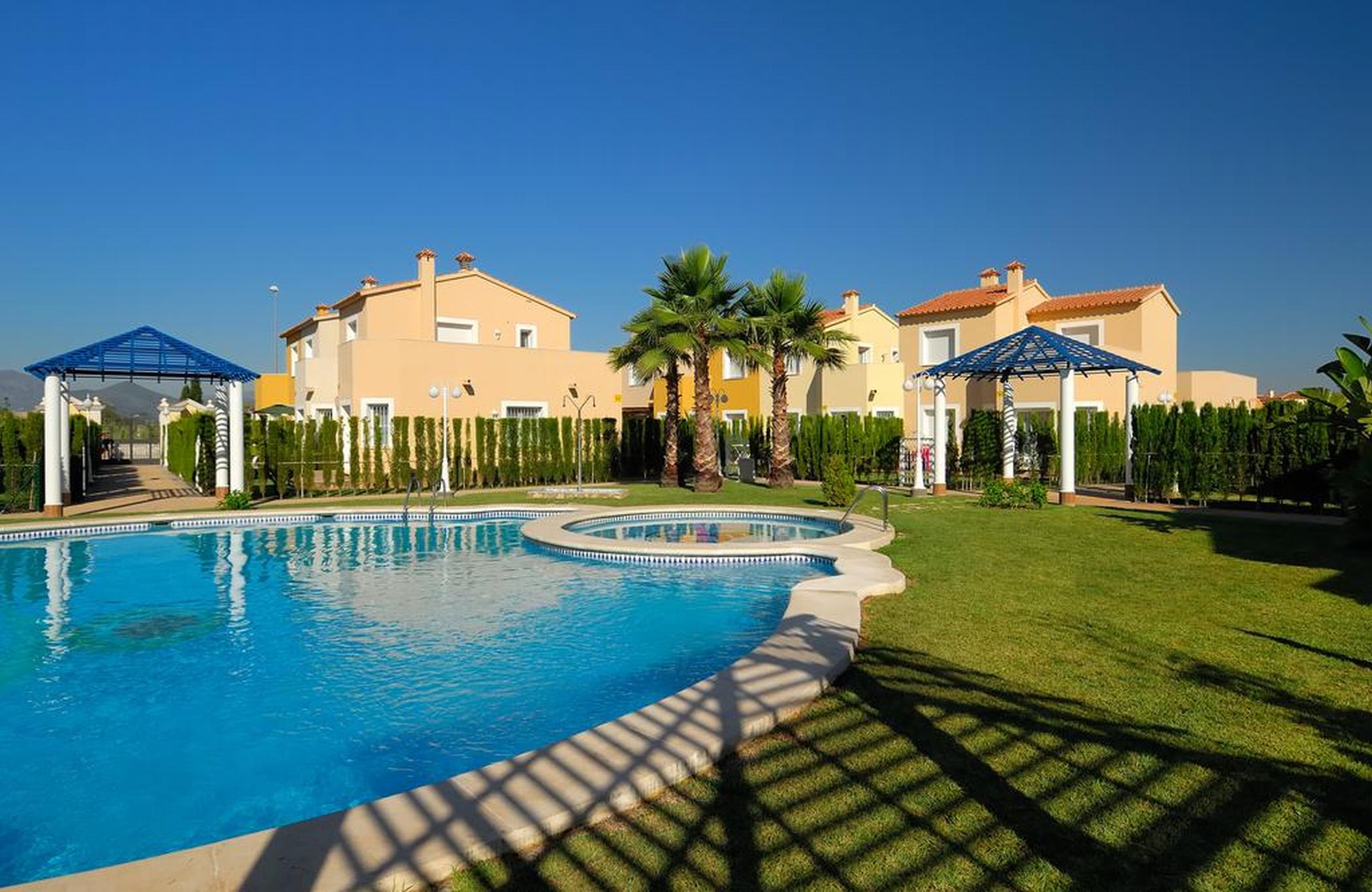 Oliva Nova Villas & Apartamentos