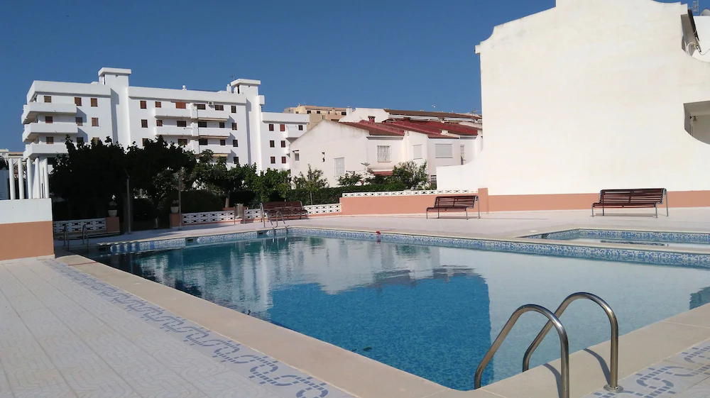 Estudios Voramar by AP Costas