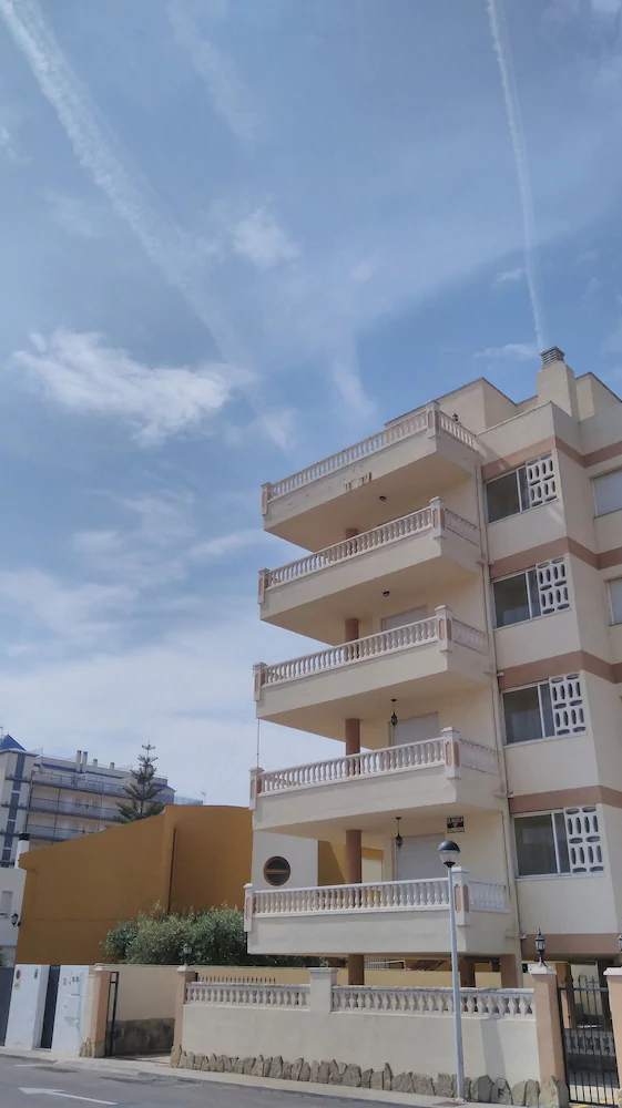 Estudios Voramar by AP Costas