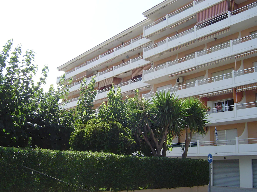 Estudios Voramar by AP Costas