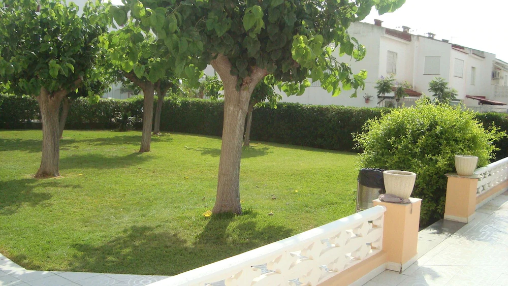Estudios Voramar by AP Costas