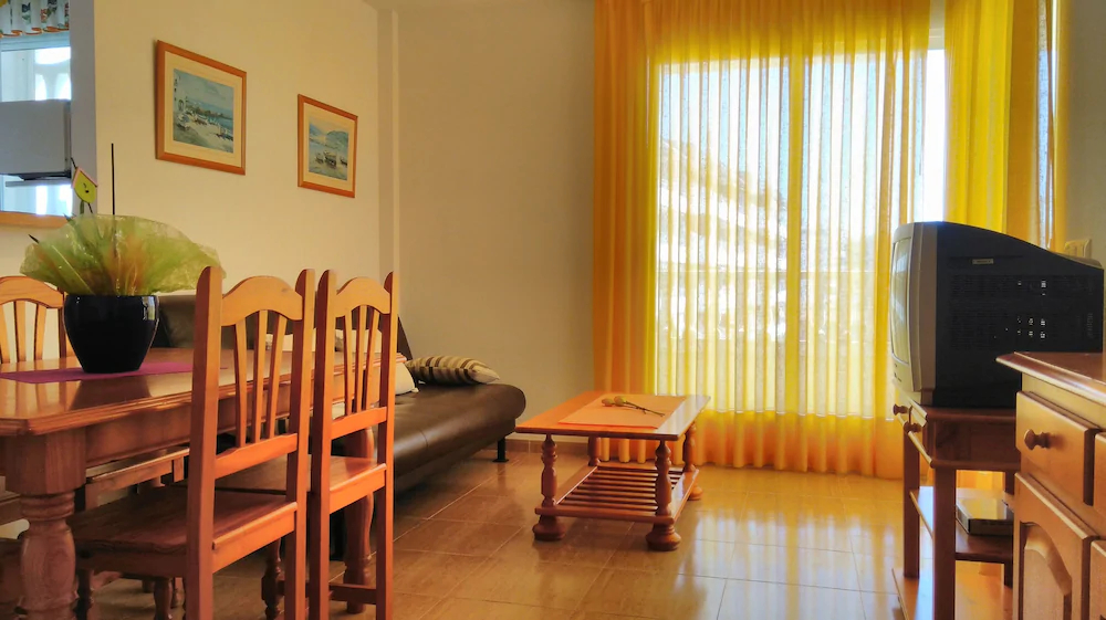 Estudios Voramar by AP Costas