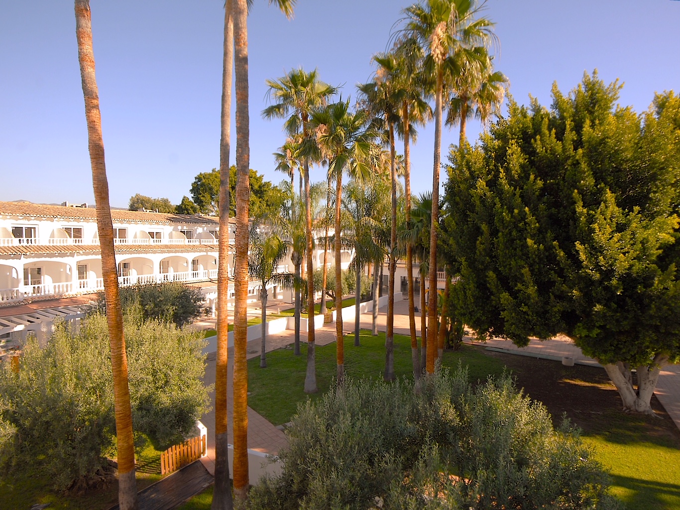 TU&ME Resort
