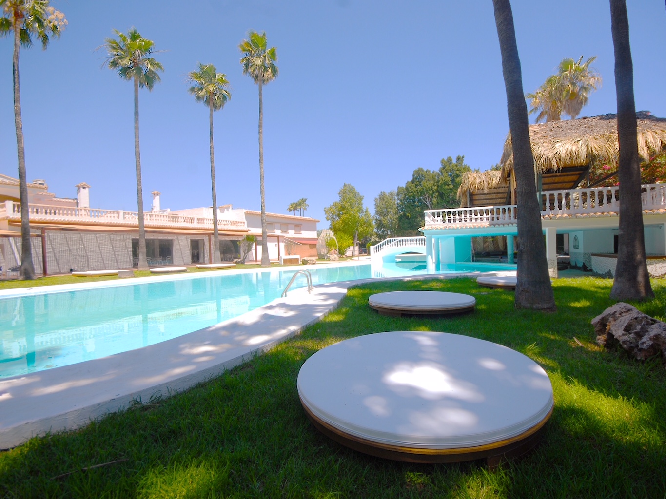 TU&ME Resort