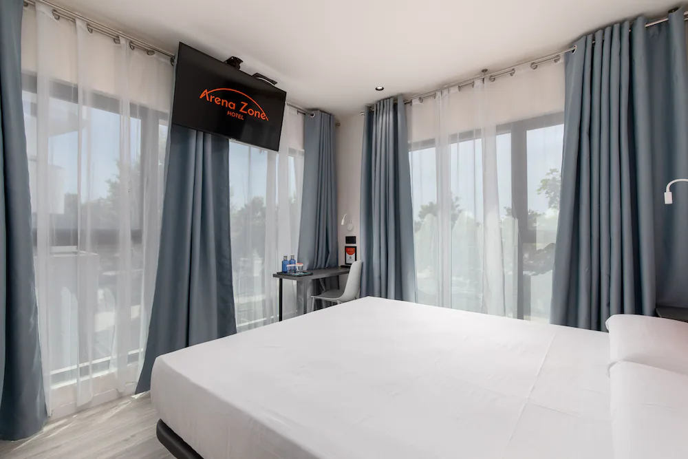 Arena Zone Hotel & Cafe