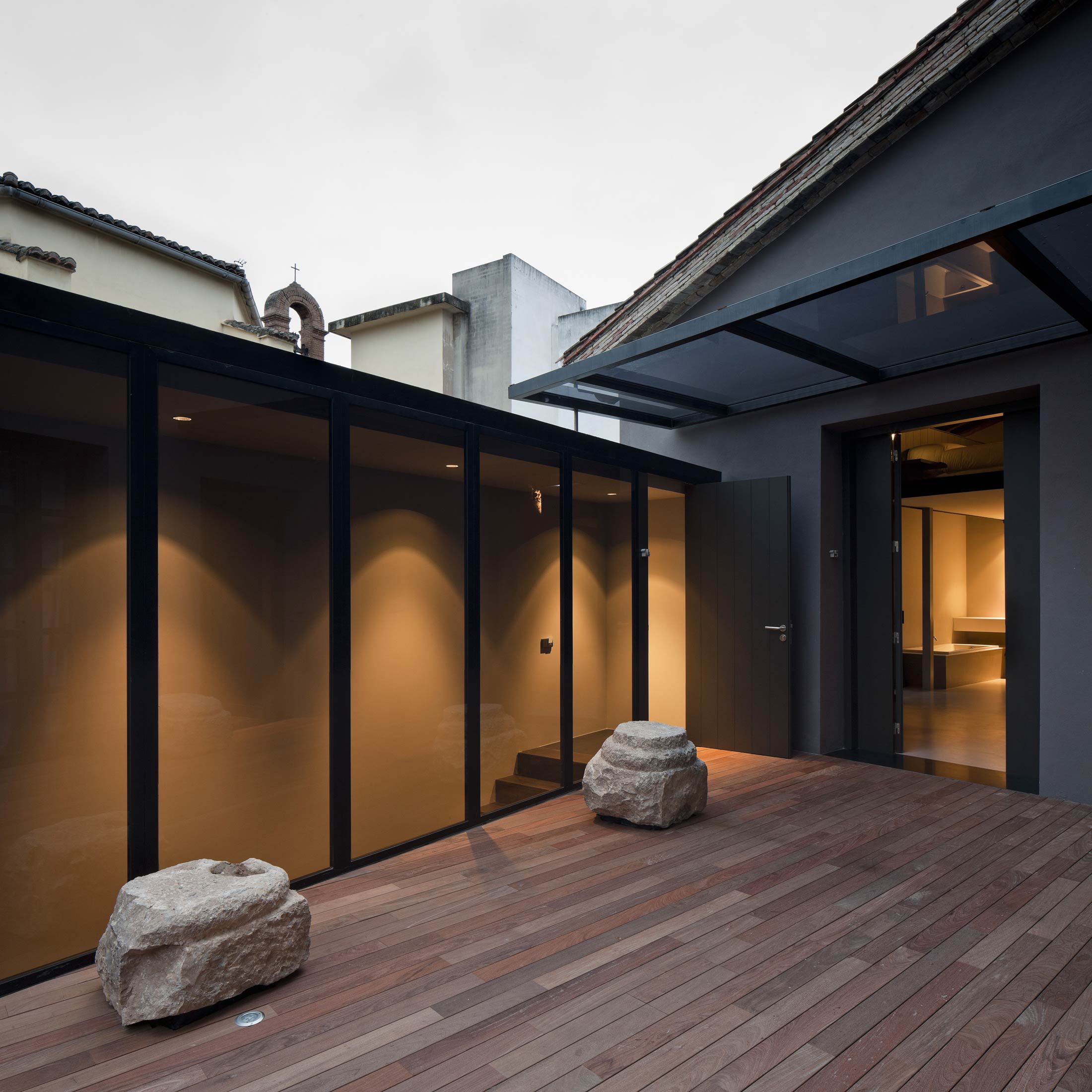 Caro Hotel