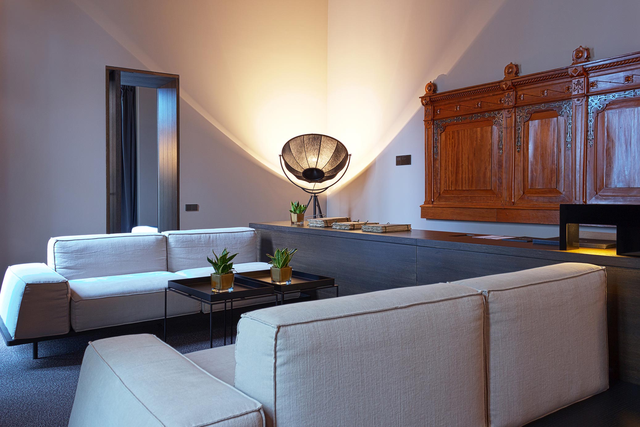 Caro Hotel
