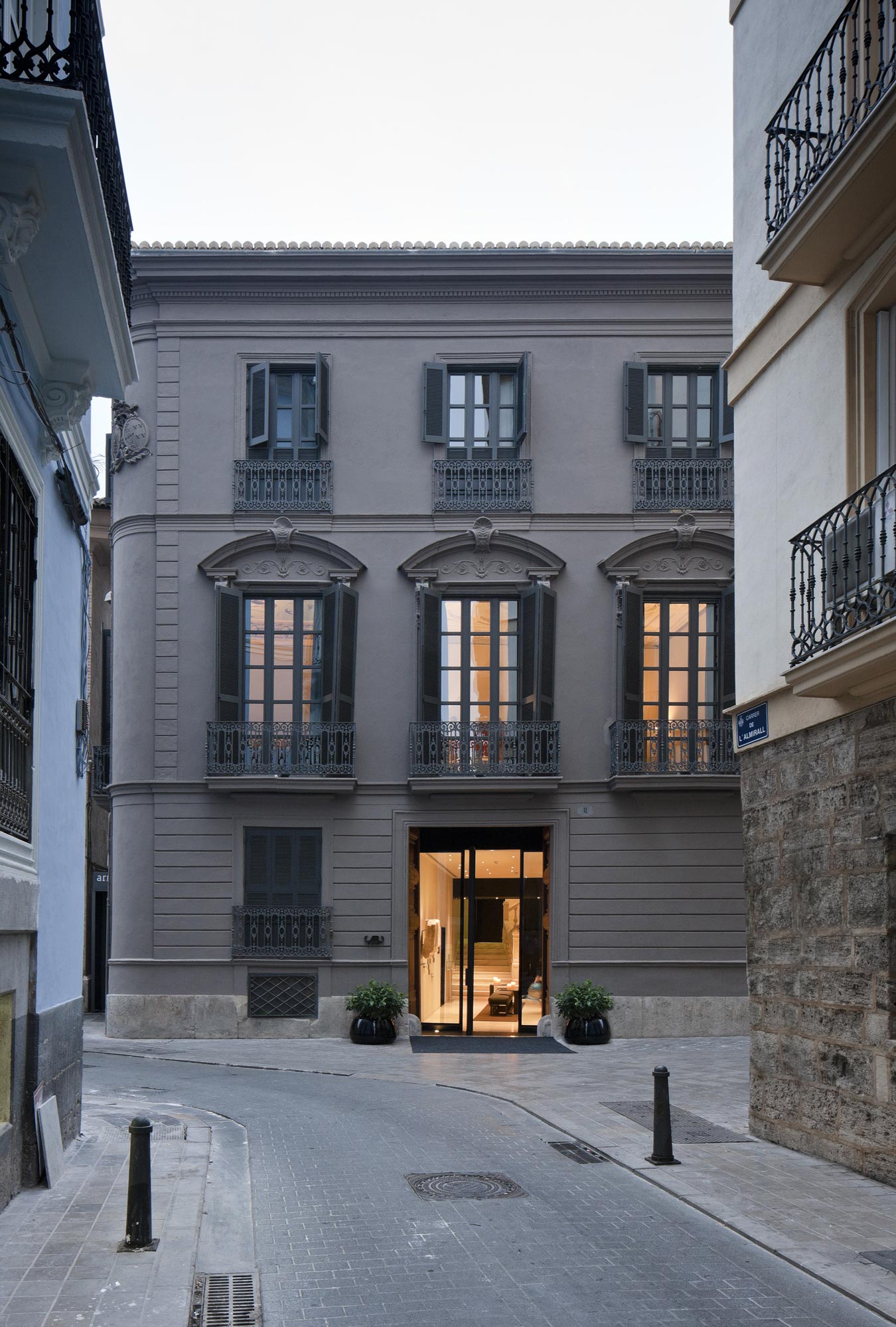 Caro Hotel