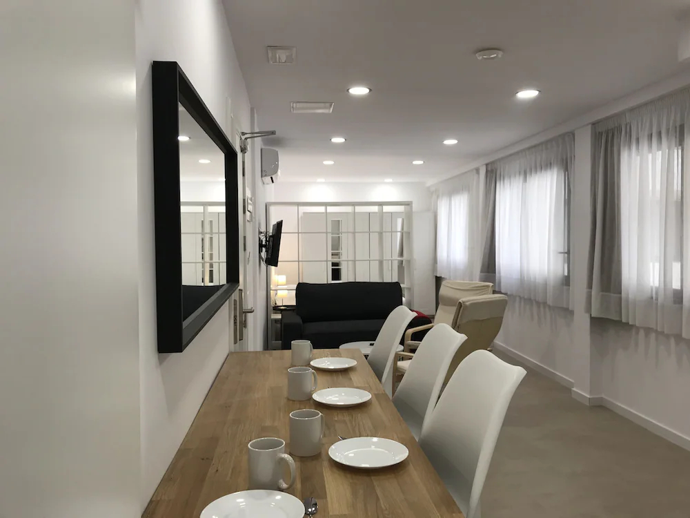 City Suites Marina