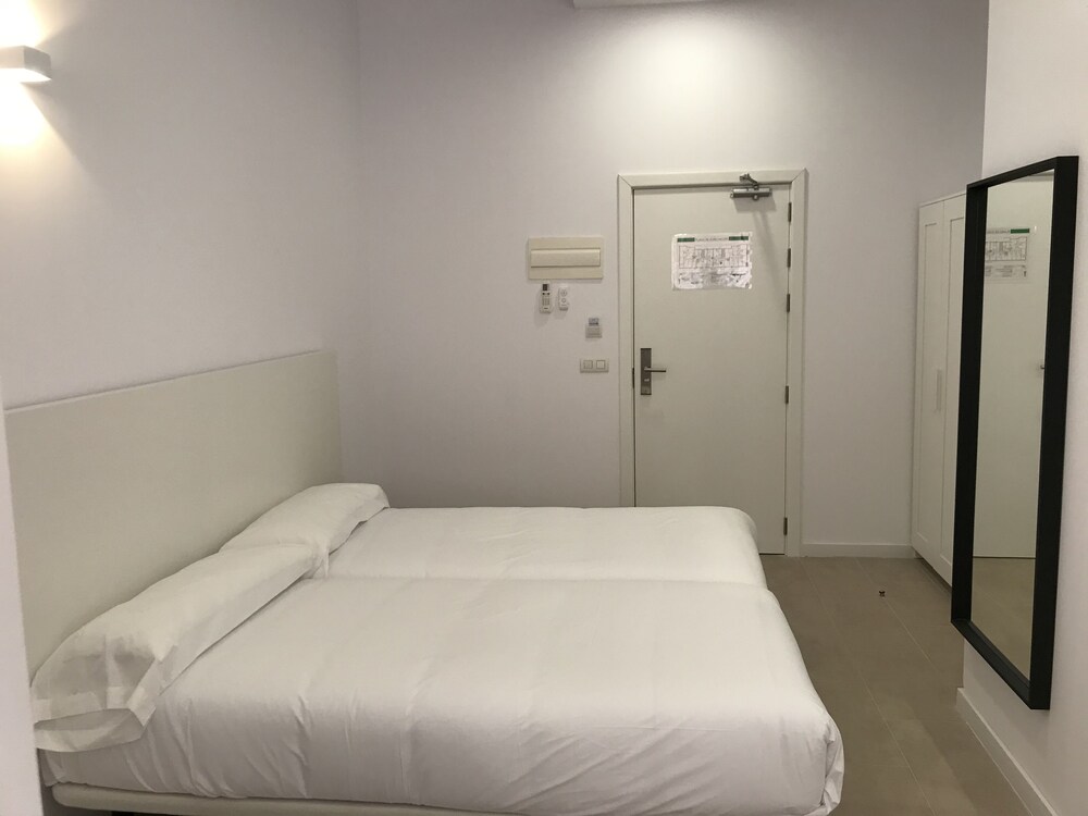 City Suites Marina