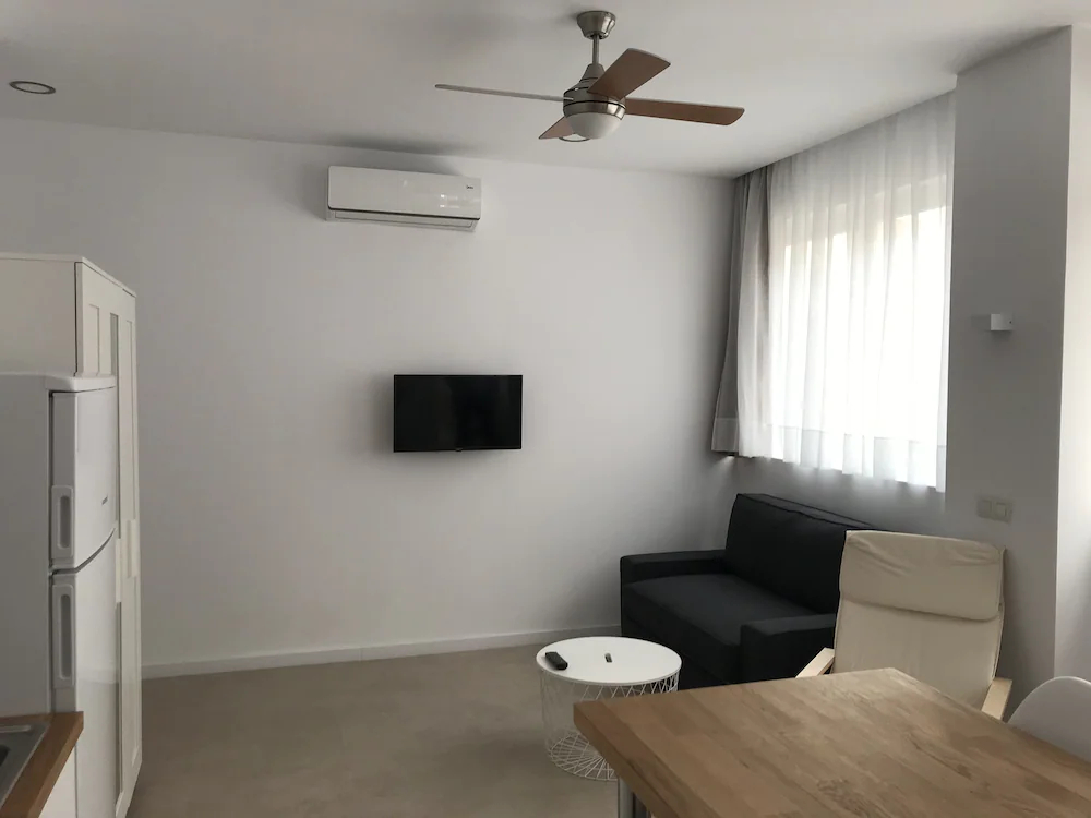 City Suites Marina