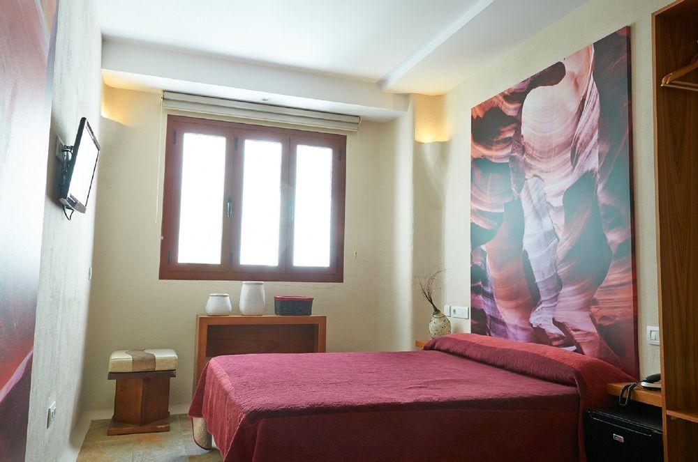 Gabbeach Hotel