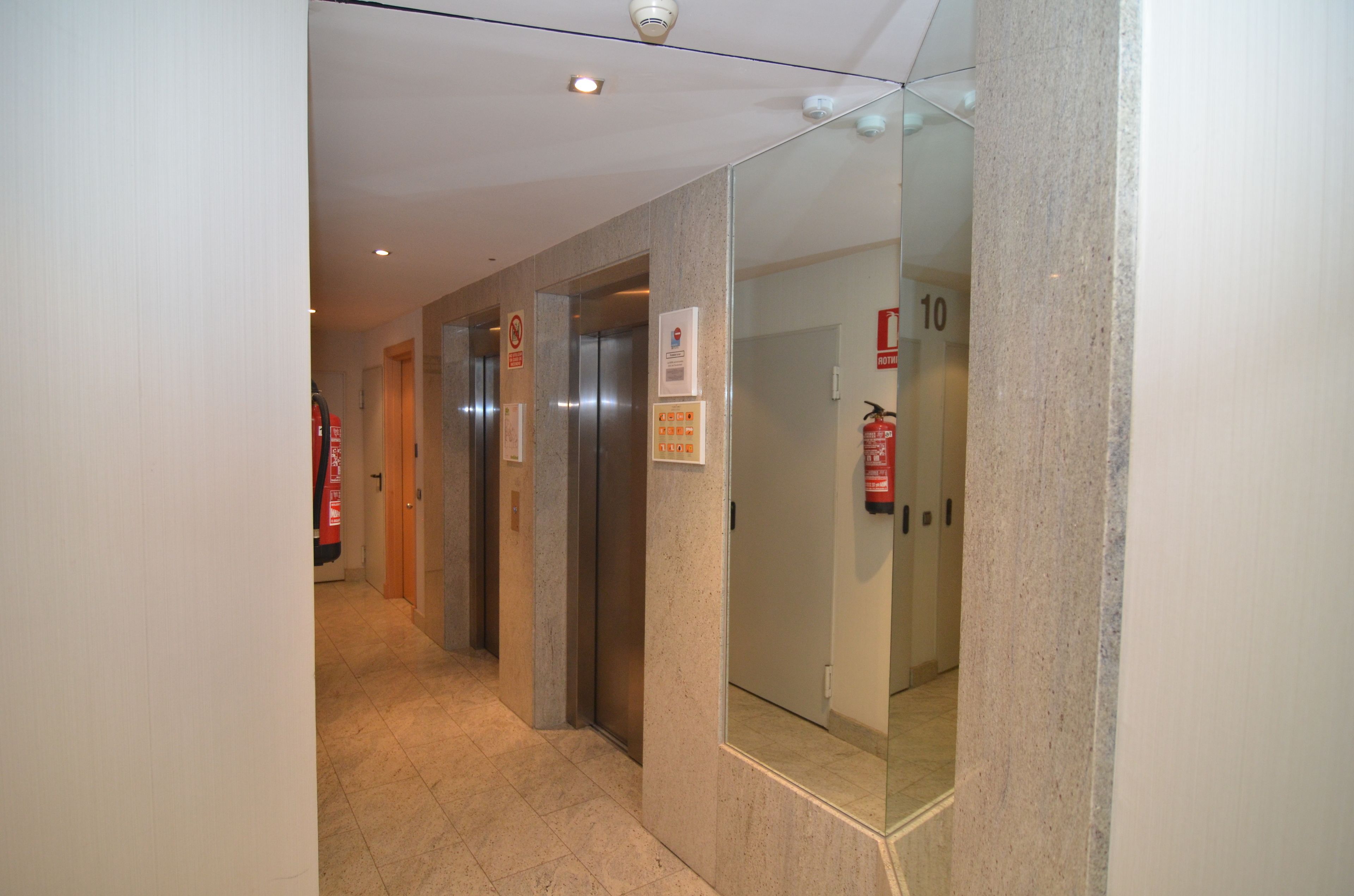 Galileo Flats - Palacio de Congresos