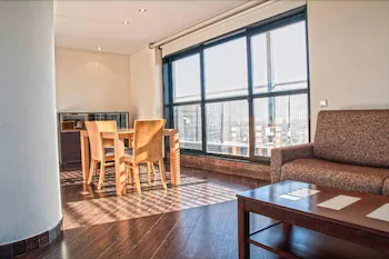 Galileo Flats - Palacio de Congresos