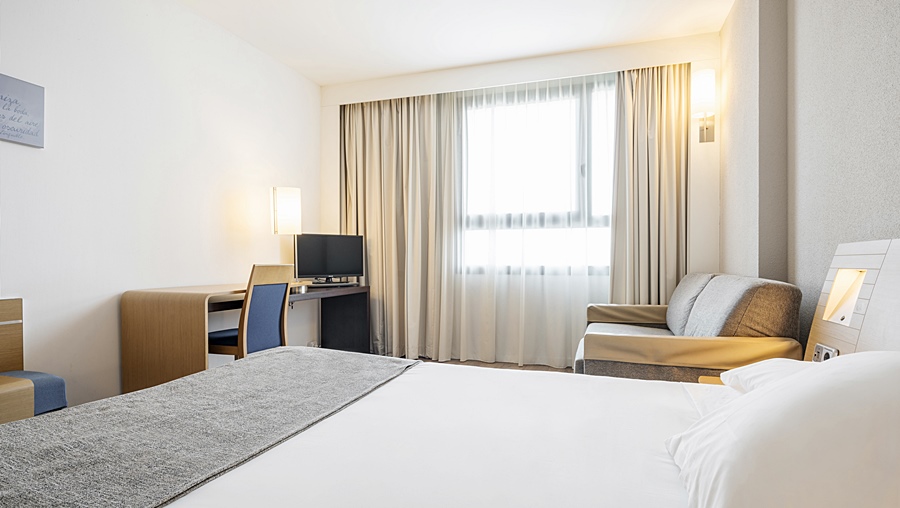 Hotel ILUNION Valencia 4