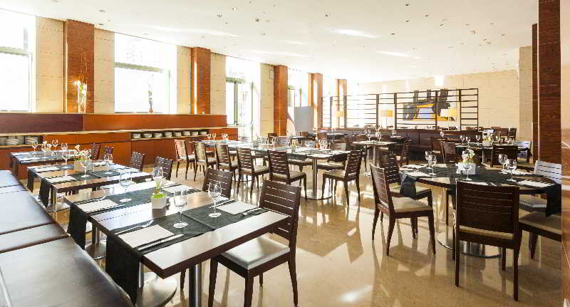 Hotel ILUNION Valencia 4